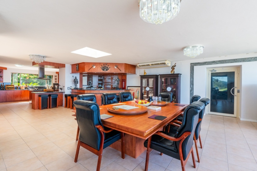 7 Bedroom Property for Sale in Outeniqua Strand Western Cape